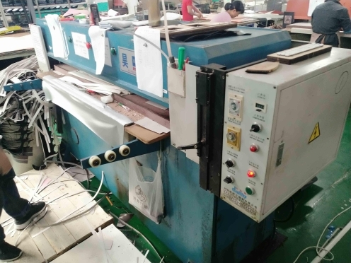 Handbag Material Cutting Machine